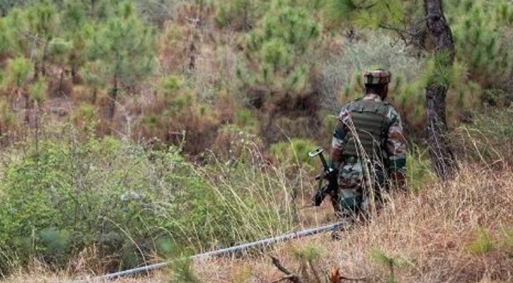 Army major killed while defusing bomb in Jammu & Kashmir