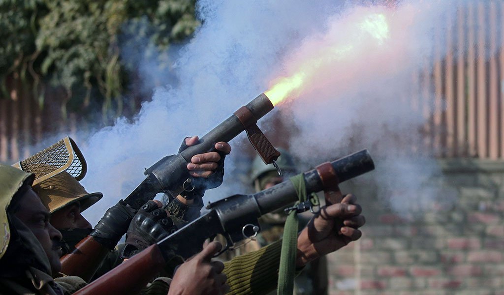 4 Indian soldiers killed in fresh Kashmir battle with militants