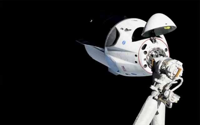 SpaceX capsule set to splash down to earth