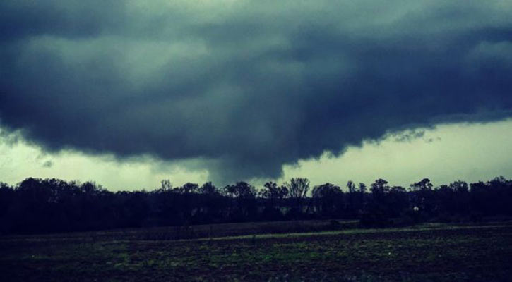 Tornadoes kill at least 14 in Alabama