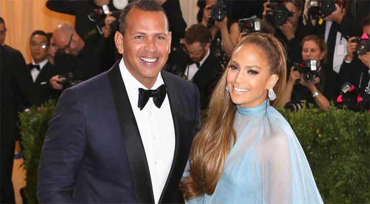 Jennifer Lopez engaged to baseball star boyfriend