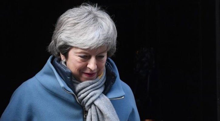 May urged to quit to help deal pass