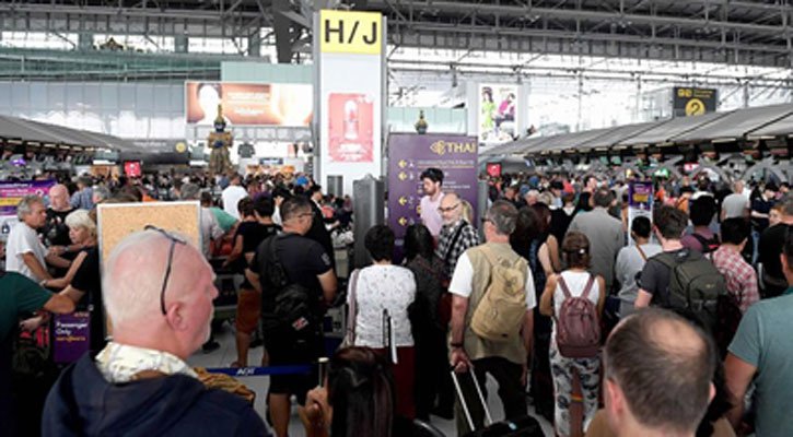 Thousands stranded in Thailand after Pak closes airspace