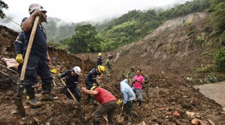 17 killed in Colombia landslide