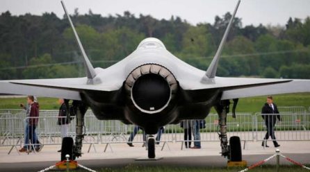 US halts F-35 equipment to Turkey