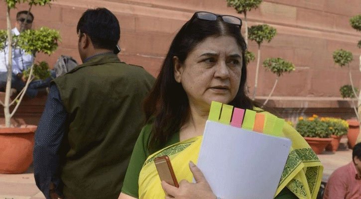 Maneka Gandhi face campaign ban for poll code violation