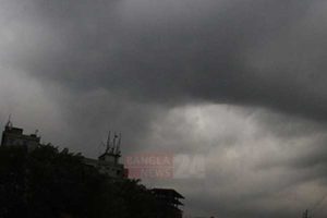Thunderstorms kill 64 in India