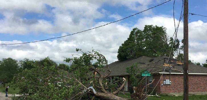 8 killed as strong storms hit US South