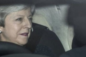 May agrees to set timetable to choose new PM