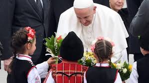 Pope arrives in Bulgaria