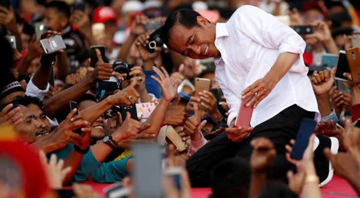 Indonesia election: Joko Widodo re-elected as president