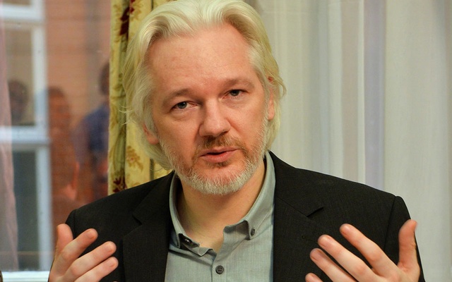 US charges WikiLeaks founder Julian Assange with espionage