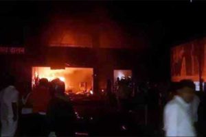 Fire at clothing warehouse kills five in India