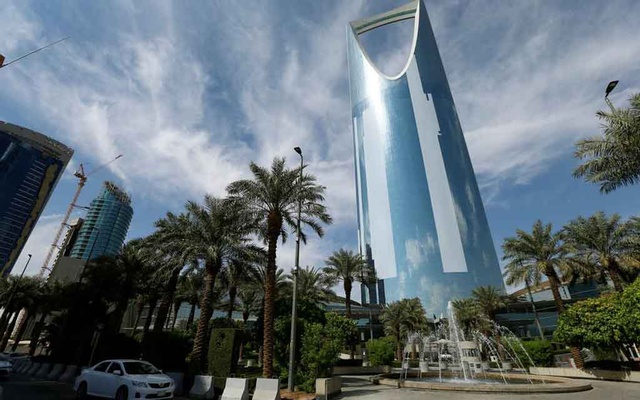 Saudis approve residency  scheme for foreign expats