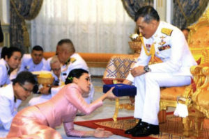 Thai king makes bodyguard his queen