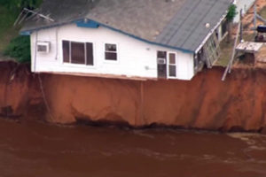 US tornadoes kill at least 7 people