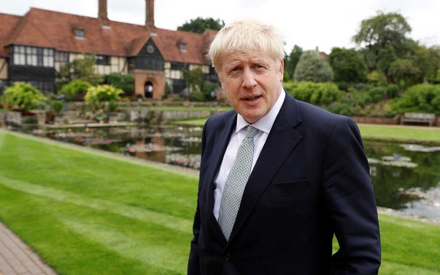 Johnson courts financiers in race to become British PM