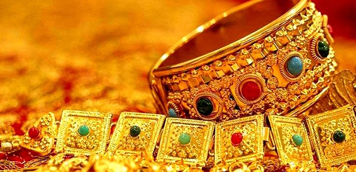 Gold price rises by Tk 1166 per bhori