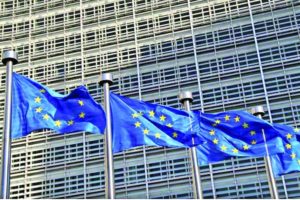 EU lawmakers see higher risk of no-deal Brexit