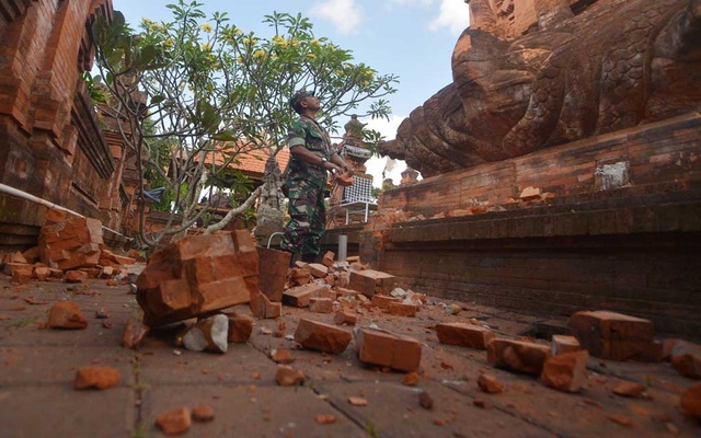 Bali earthquake forces hotel evacuations