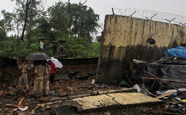 13 killed in India wall collapse