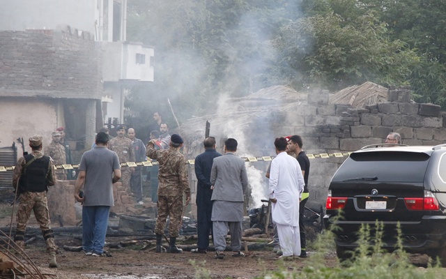 Pakistani military plane crashes into garrison city, kills 17