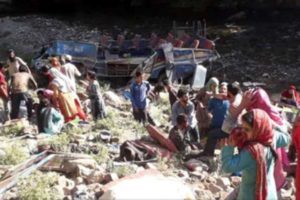 Bus crash kills 30 in Jammu & Kashmir