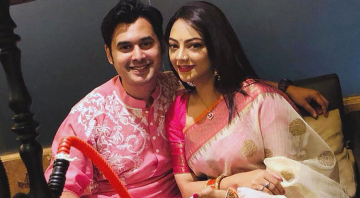 Lux star Ishana marries boyfriend Sarif