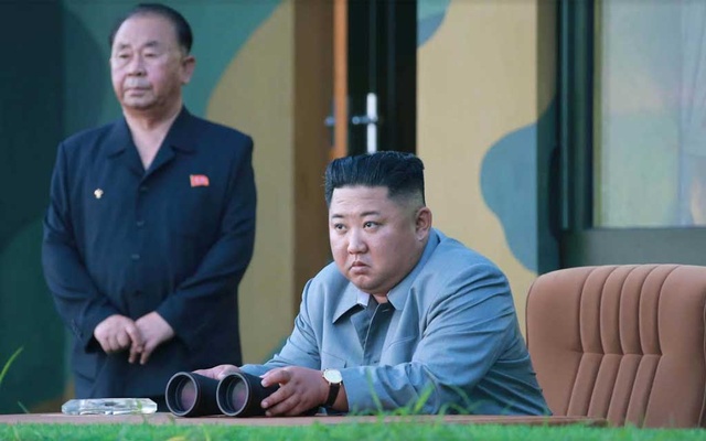 Kim says missile launches are warning to US, S Korea