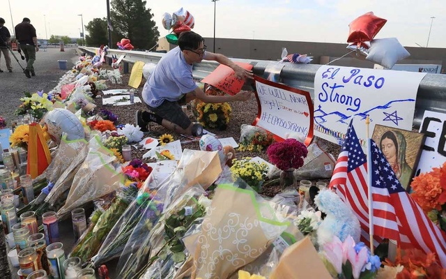 Shootings spur debate on extremism and guns