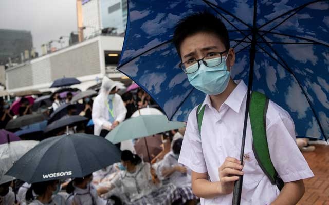 HK students begin school year with gas masks, class boycotts and protests