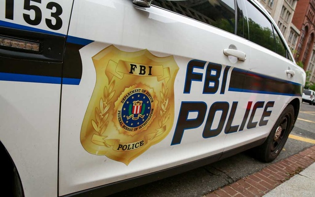 US arrests counterterrorism analyst over leaks to journalists
