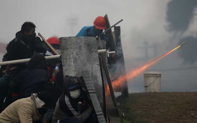 Ecuador clashes rage despite military-backed curfew