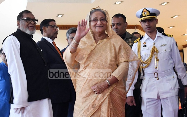 Hasina arrives in New Delhi