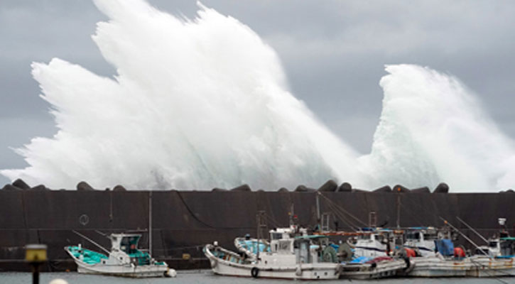 Japan braced for biggest typhoon in decades