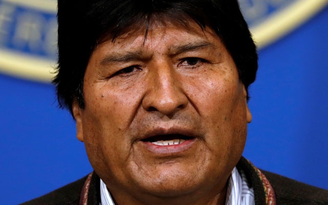 Power vacuum in Bolivia as chaos engulfs streets in La Paz