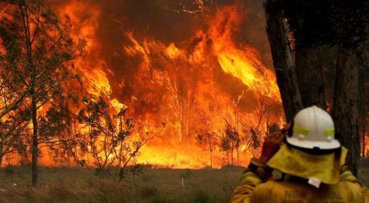 Two dead in Australian bushfires