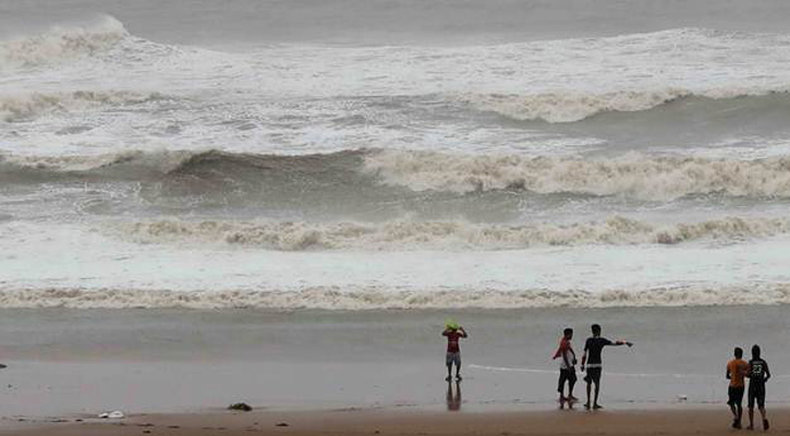 Cyclone Bulbul intensifies, orange alert in West Bengal