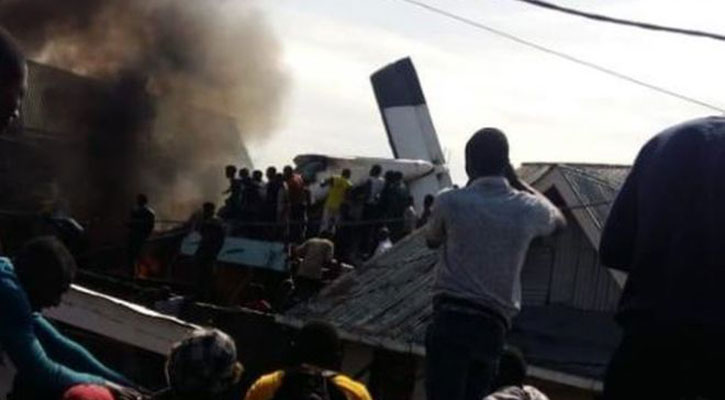 Many dead as plane crashes into town in DR Congo