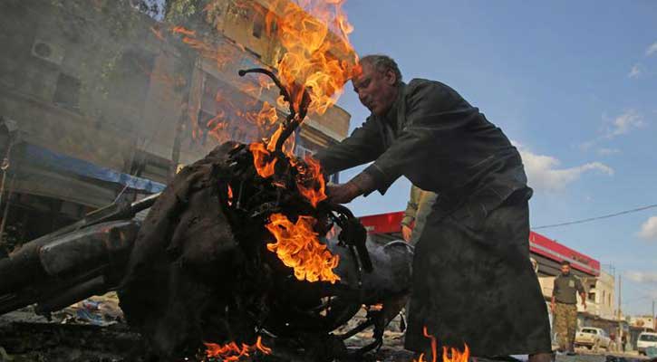 13 killed in car bomb blast near Syrian-Turkish border