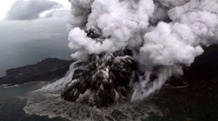 Giant blocks from Anak Krakatau rock litter ocean floor