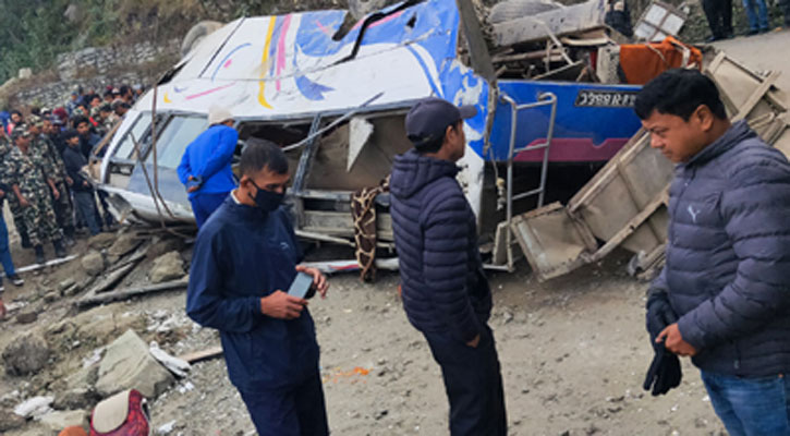 14 killed in Nepal bus accident