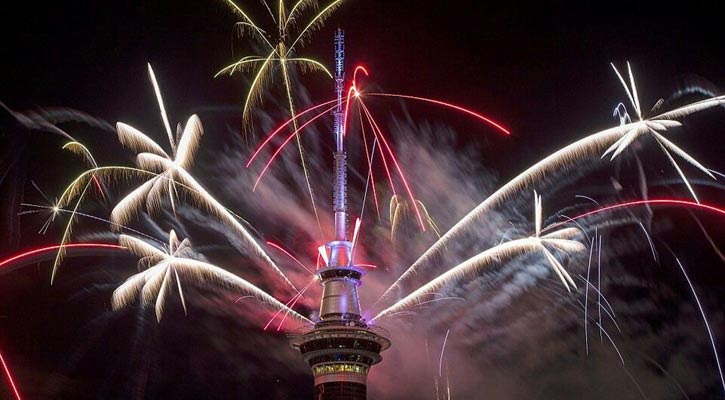 New Zealand fireworks help usher in new decade