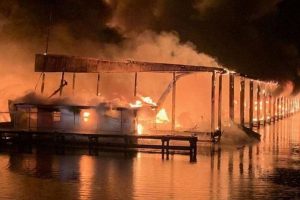 8 die in Alabama marina fire