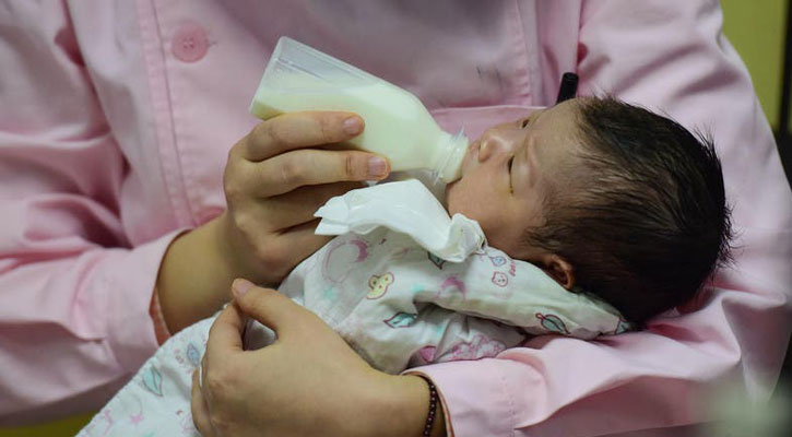 Chinese birth rate falls to lowest since PRC was formed