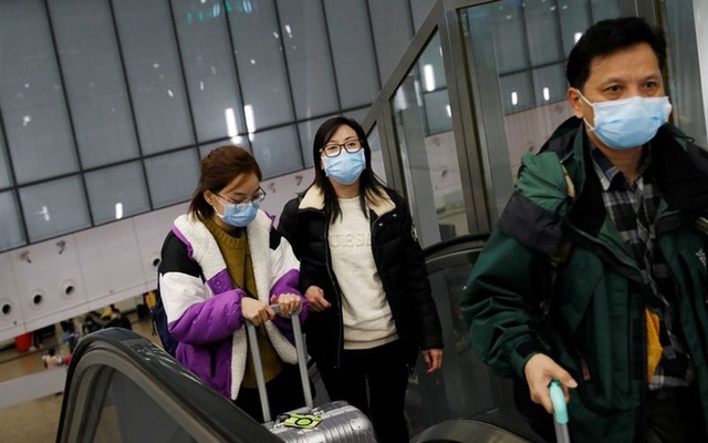 More Japanese evacuated from China