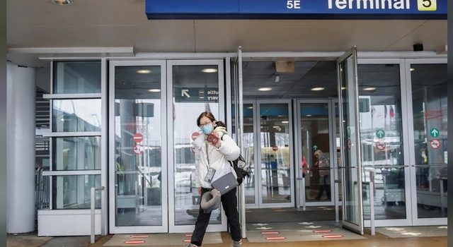 Airlines cut China flights on virus fears