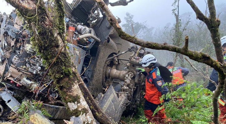 Taiwan army chief dead in helicopter crash