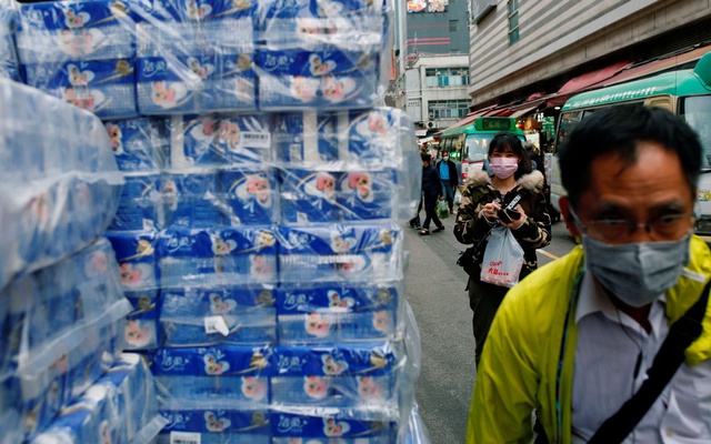 Virus time crime: Hong Kong police bust toilet paper gang