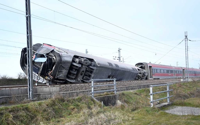 High speed train derails in northern Italy, two drivers die